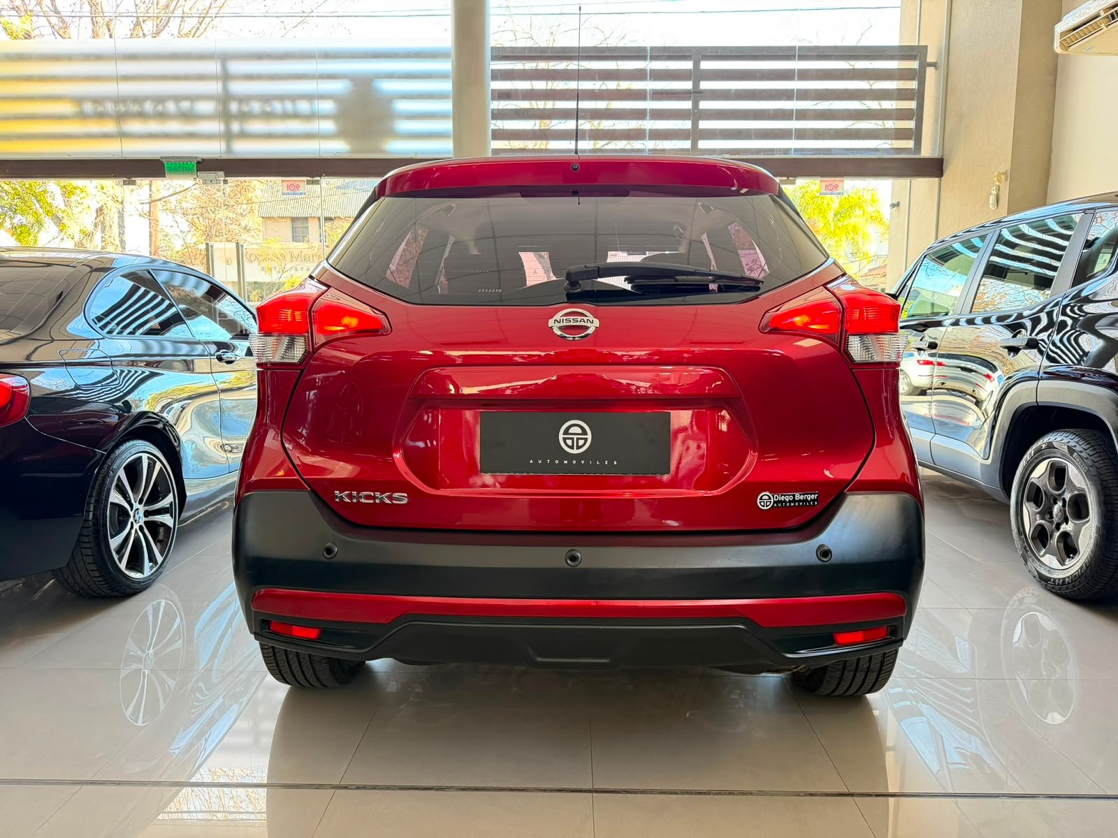
 Nissan Kicks Advanced CVT F2 2019 73000km full									