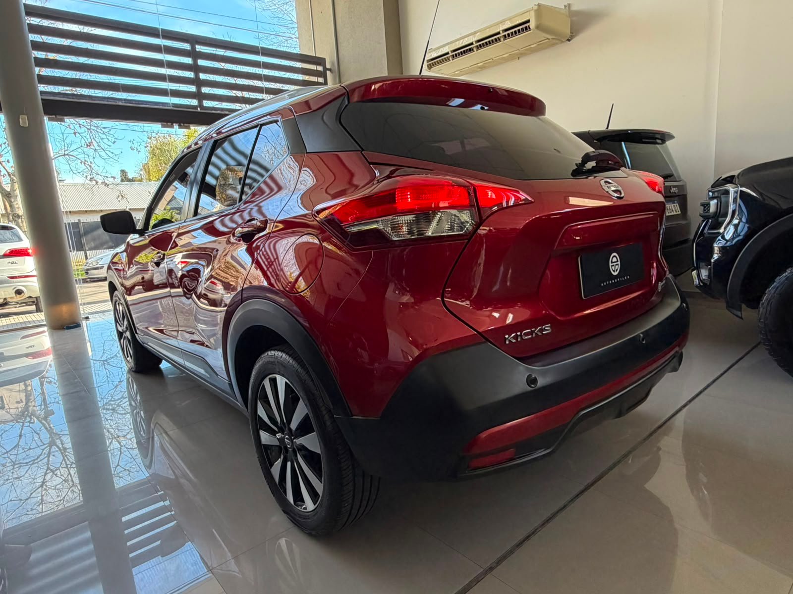 
 Nissan Kicks Advanced CVT F2 2019 73000km full									