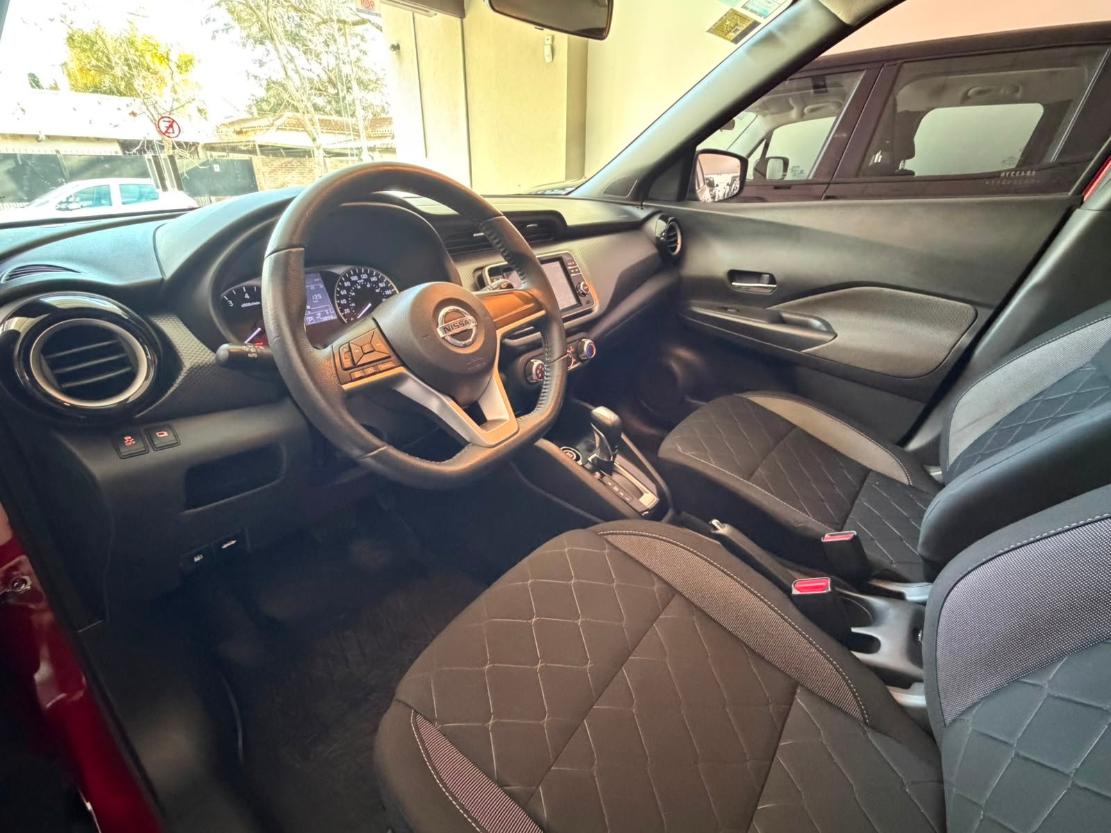 
 Nissan Kicks Advanced CVT F2 2019 73000km full									
