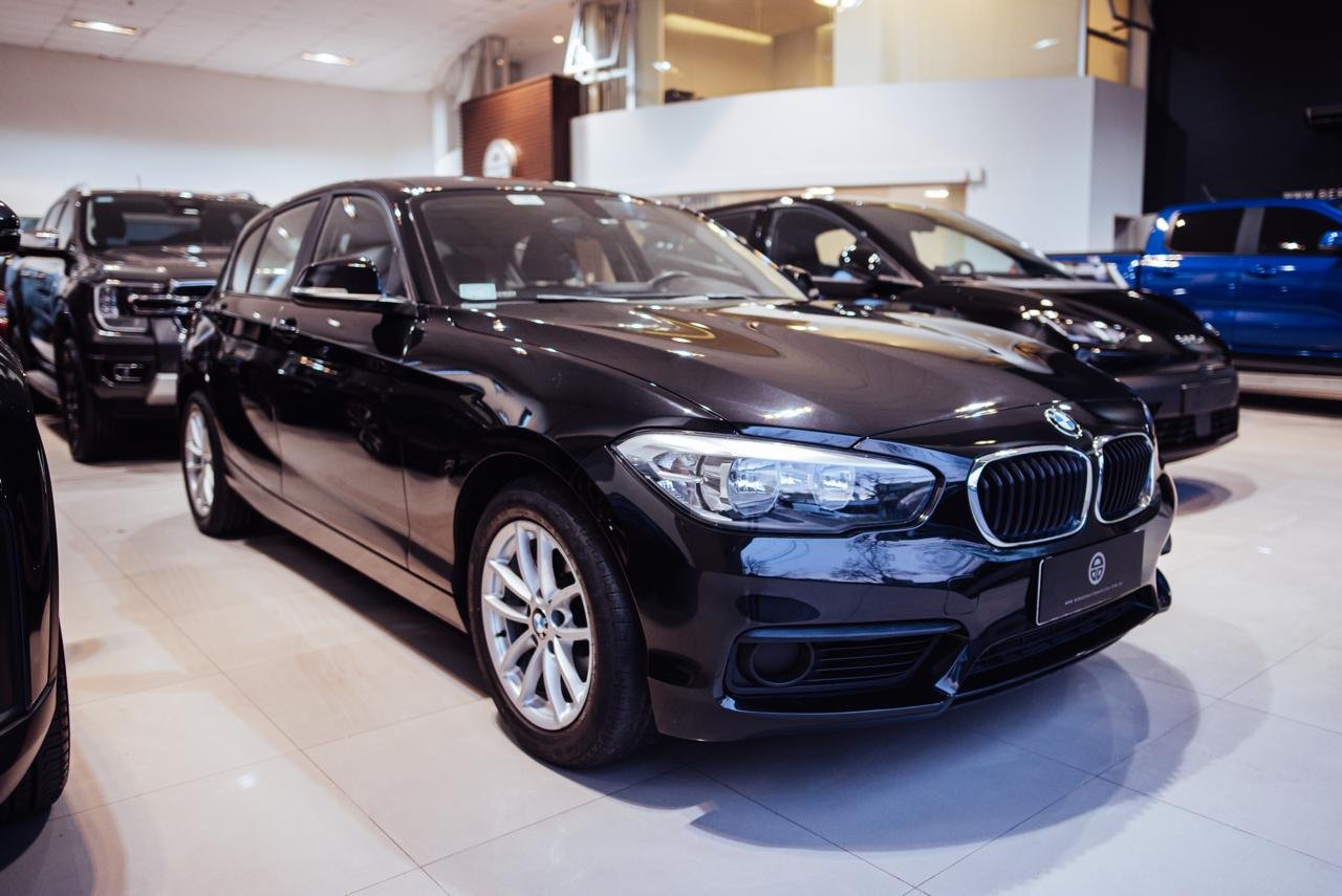 
 BMW 118 2018 46000km full									