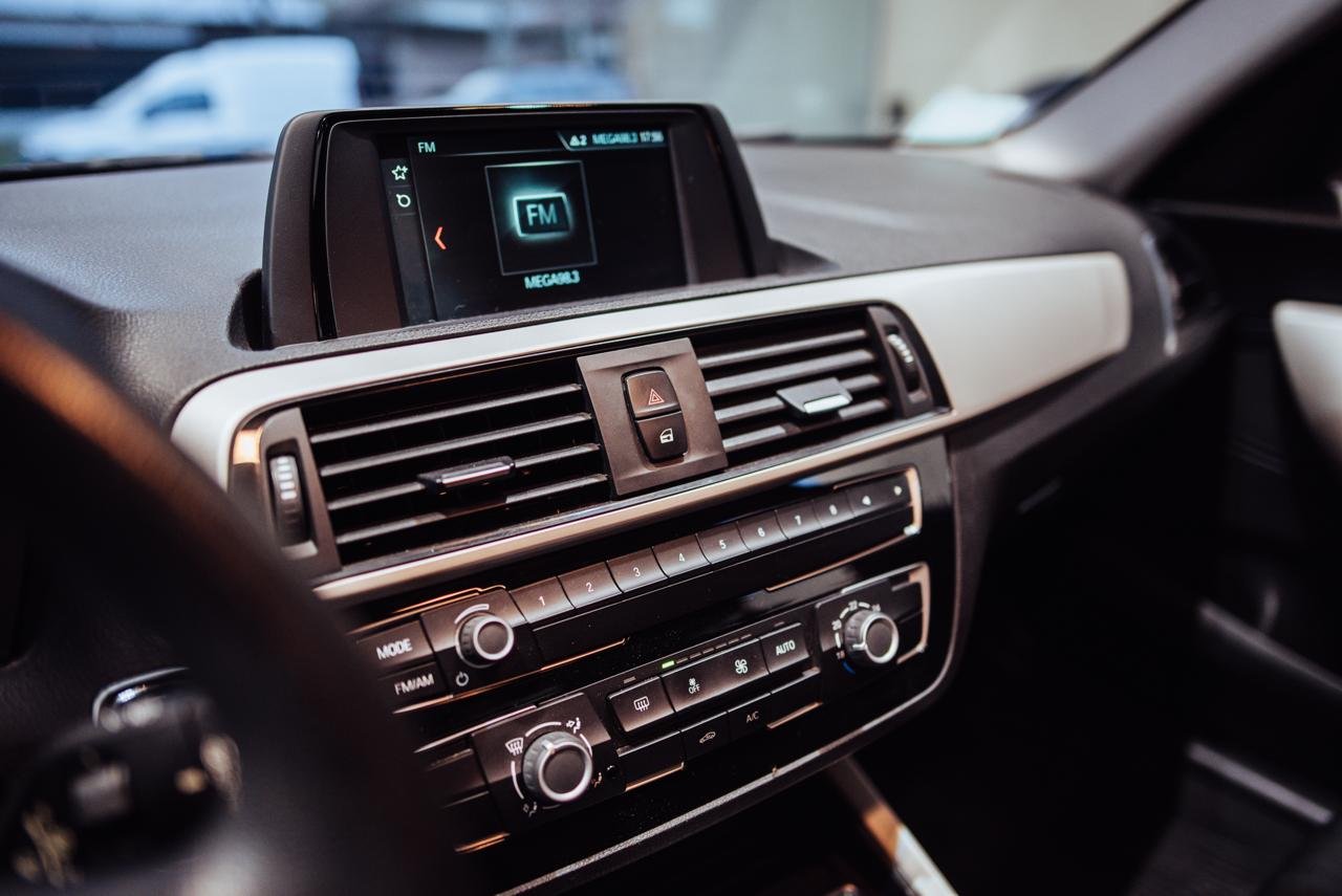 
 BMW 118 2018 46000km full									