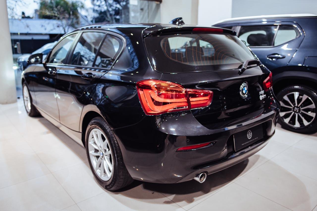 
 BMW 118 2018 46000km full									