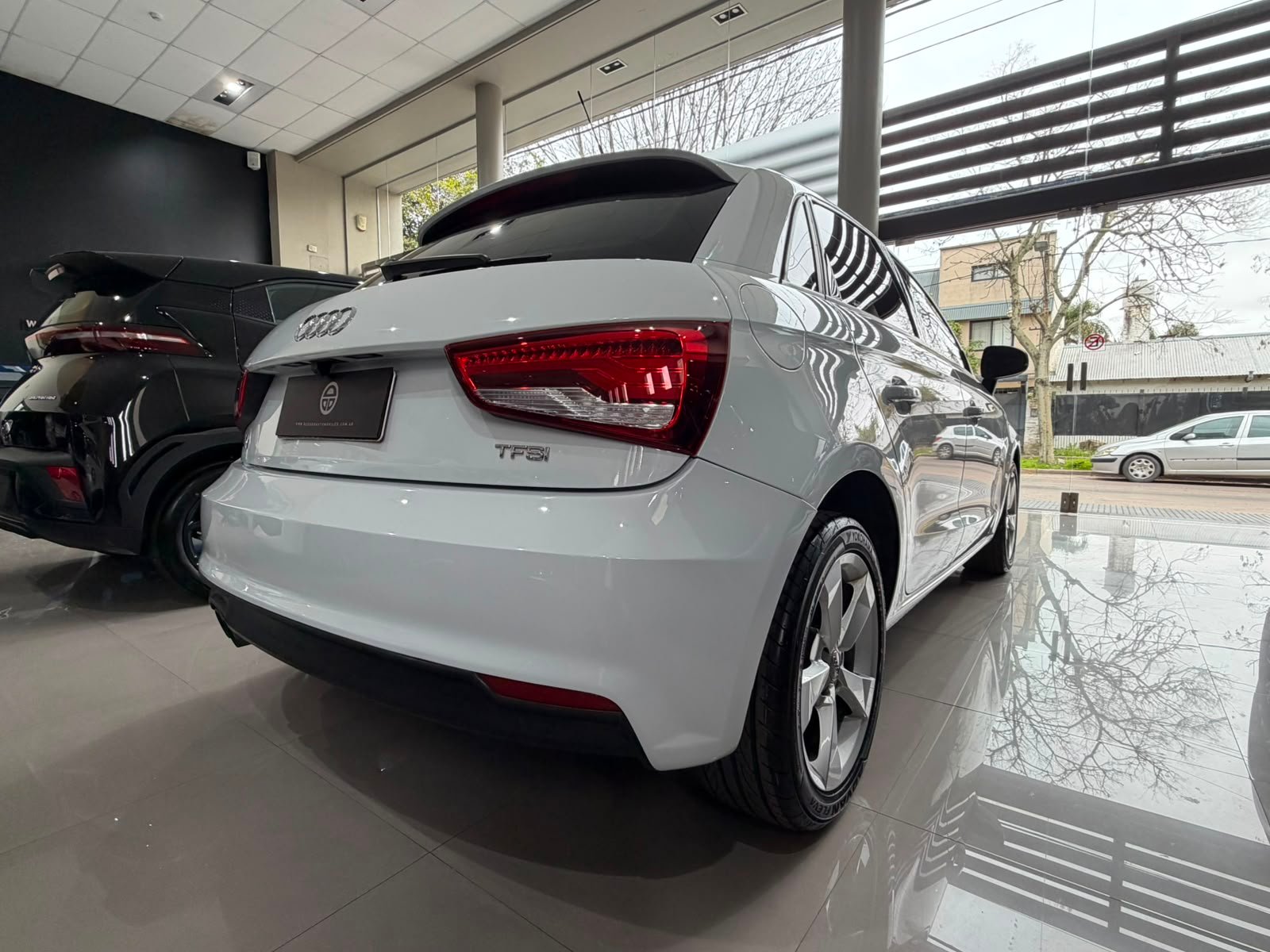 
 audi a1 sportback 1.4 tfsi at 2017 full									