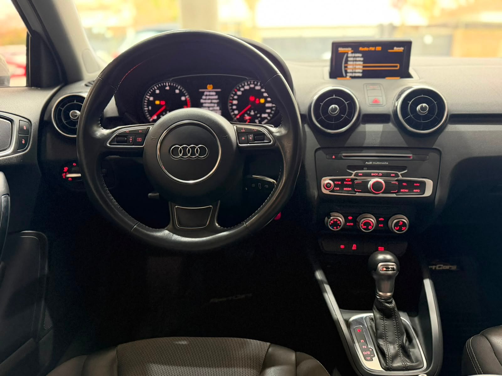 
 audi a1 sportback 1.4 tfsi at 2017 full									