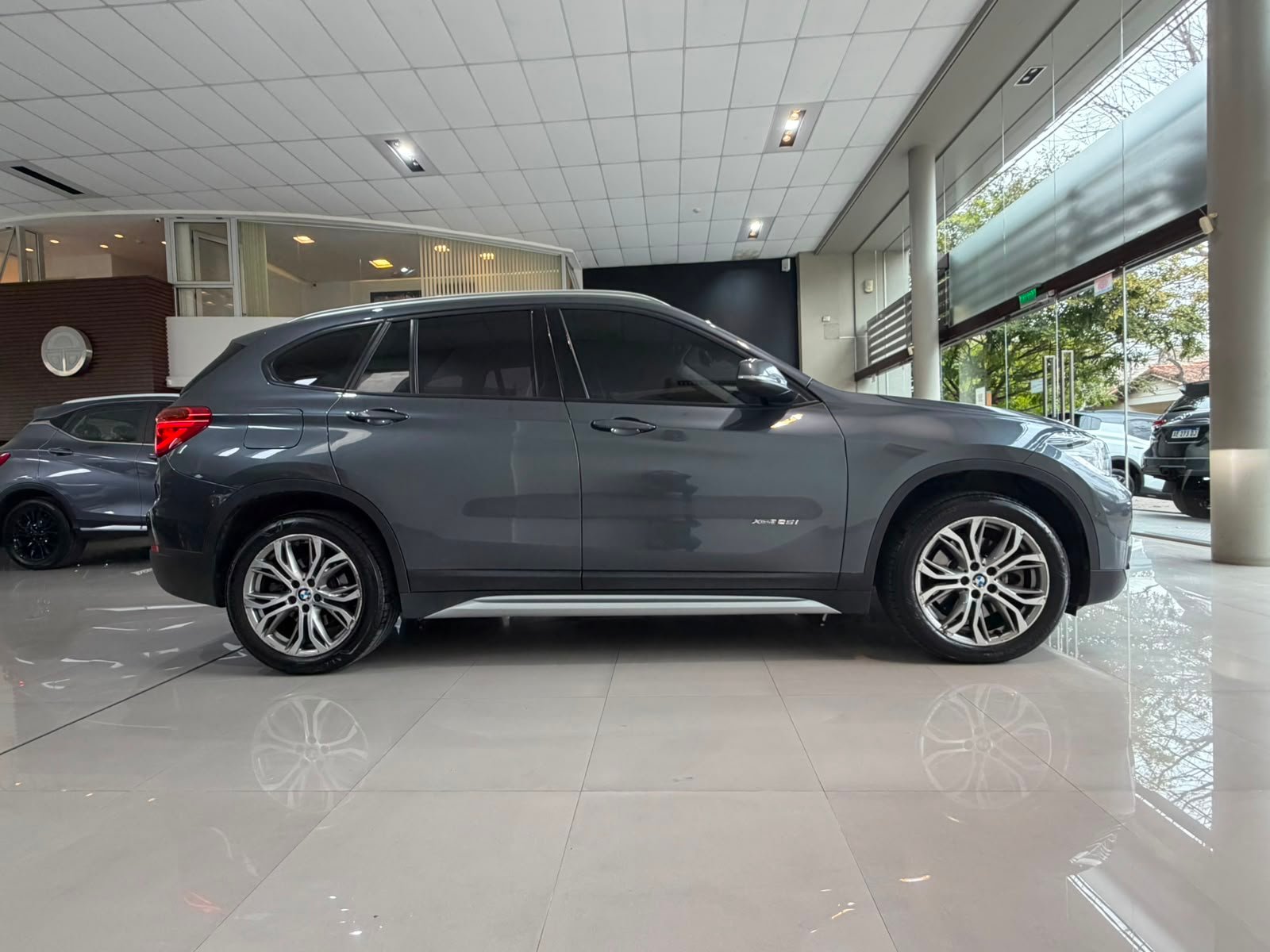 
 BMW X1 2.0 X-DRIVE 25i 231CV full									
