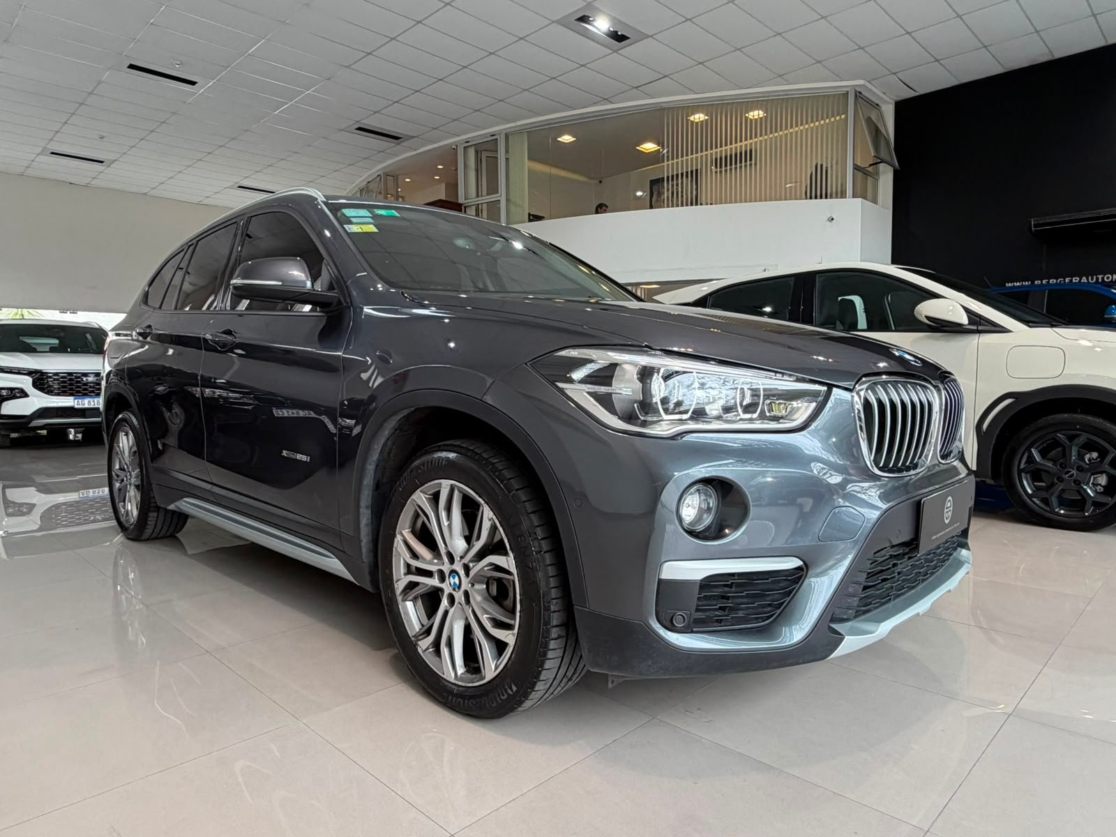 
 BMW X1 2.0 X-DRIVE 25i 231CV full									