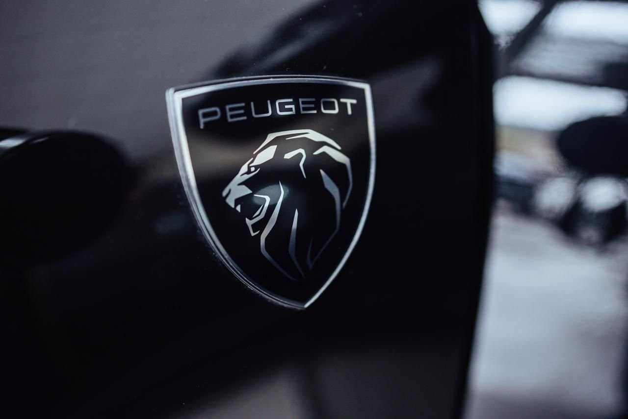 
 Peugeot 3008 1.6 Thp Gt 180Cv At full									