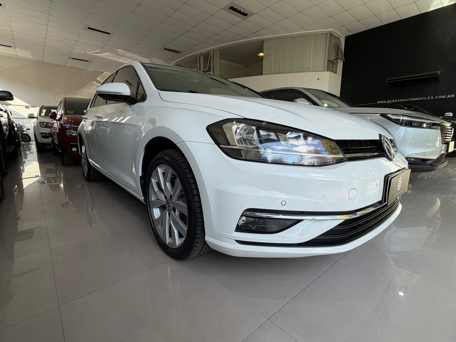 
 Volkswagen Golf 1.4 Comfortline Tsi Dsg full									