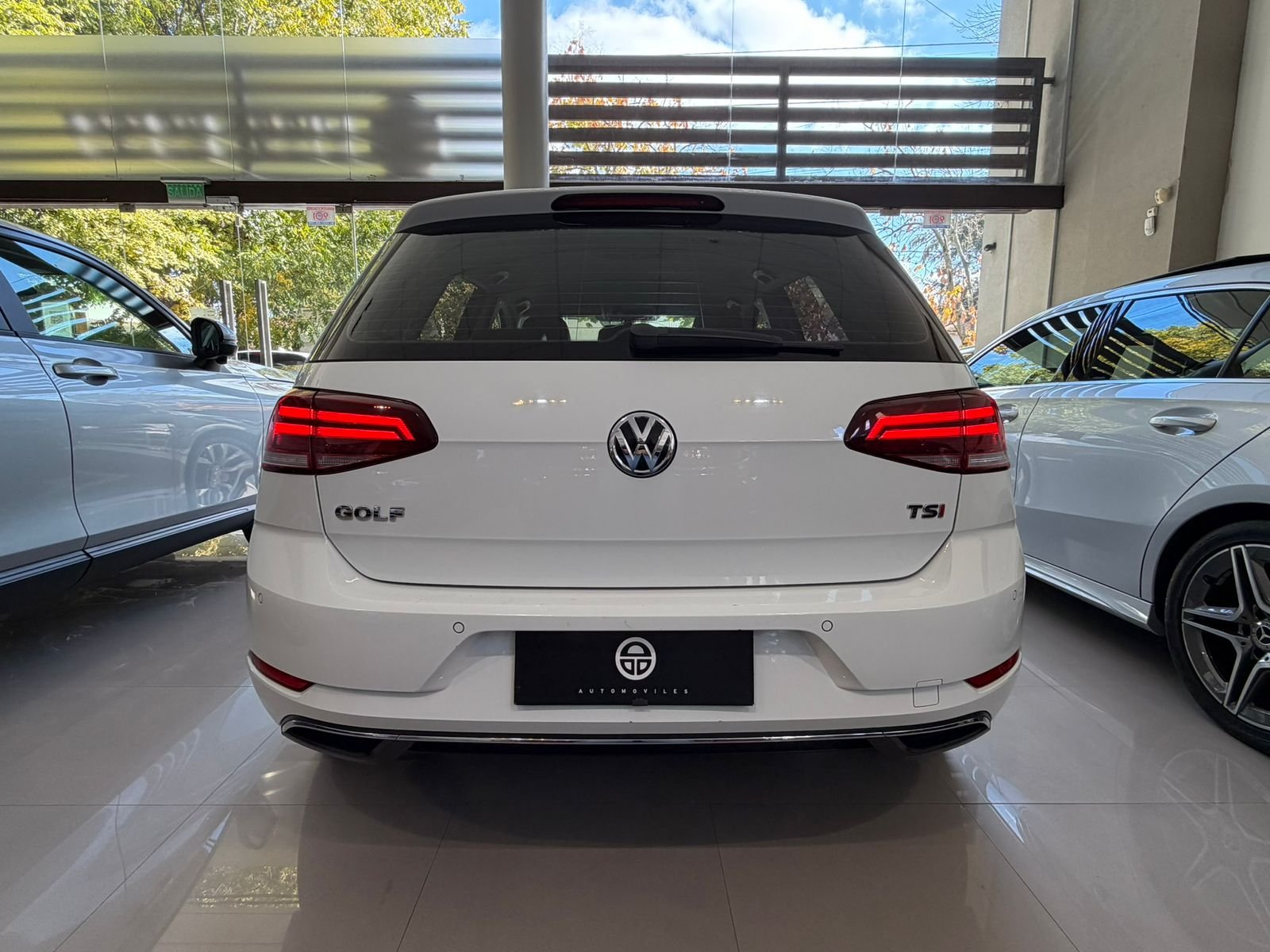 
 Volkswagen Golf 1.4 Comfortline Tsi Dsg full									