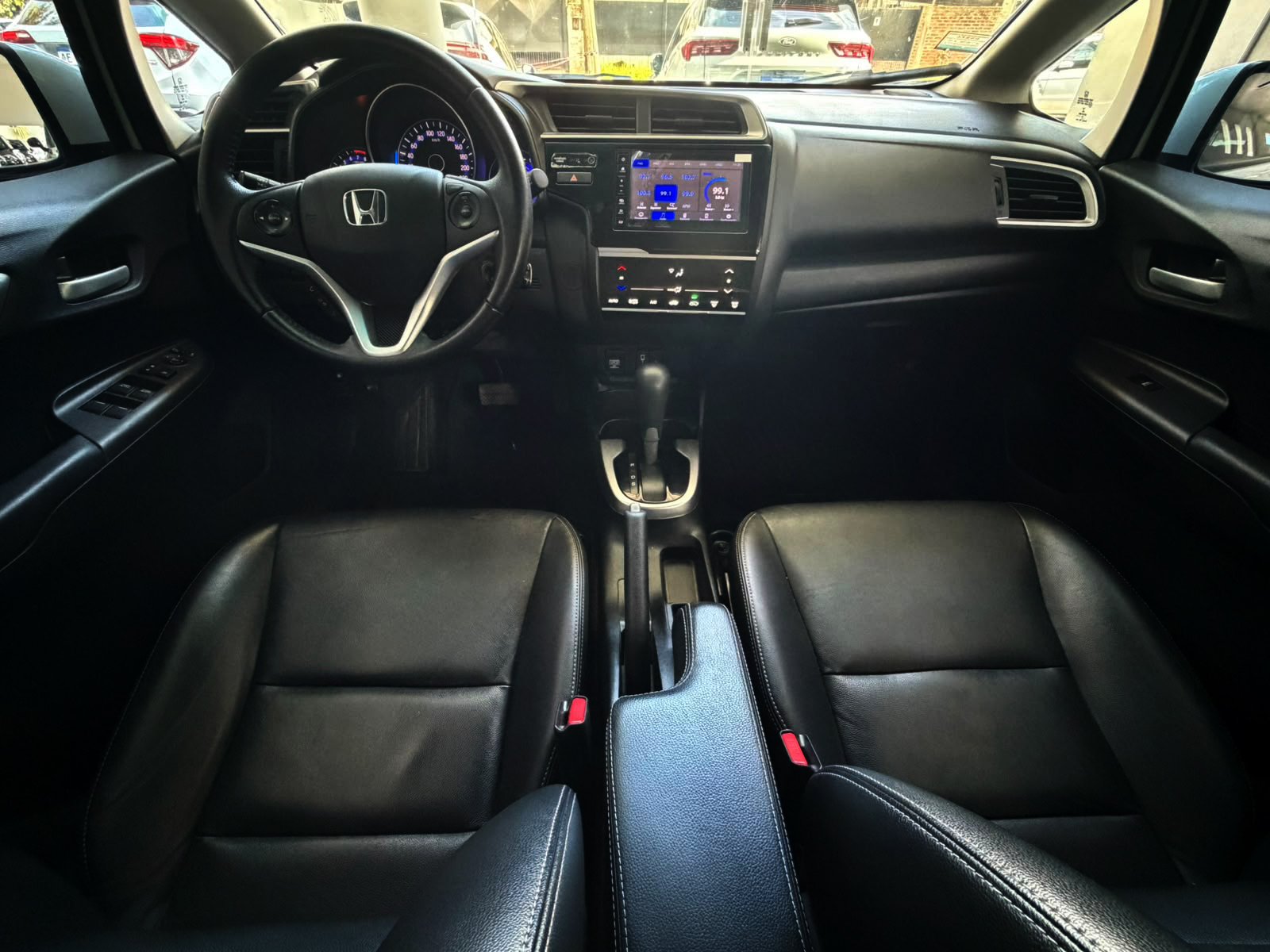
 Honda fit exl 2019 58000 full									