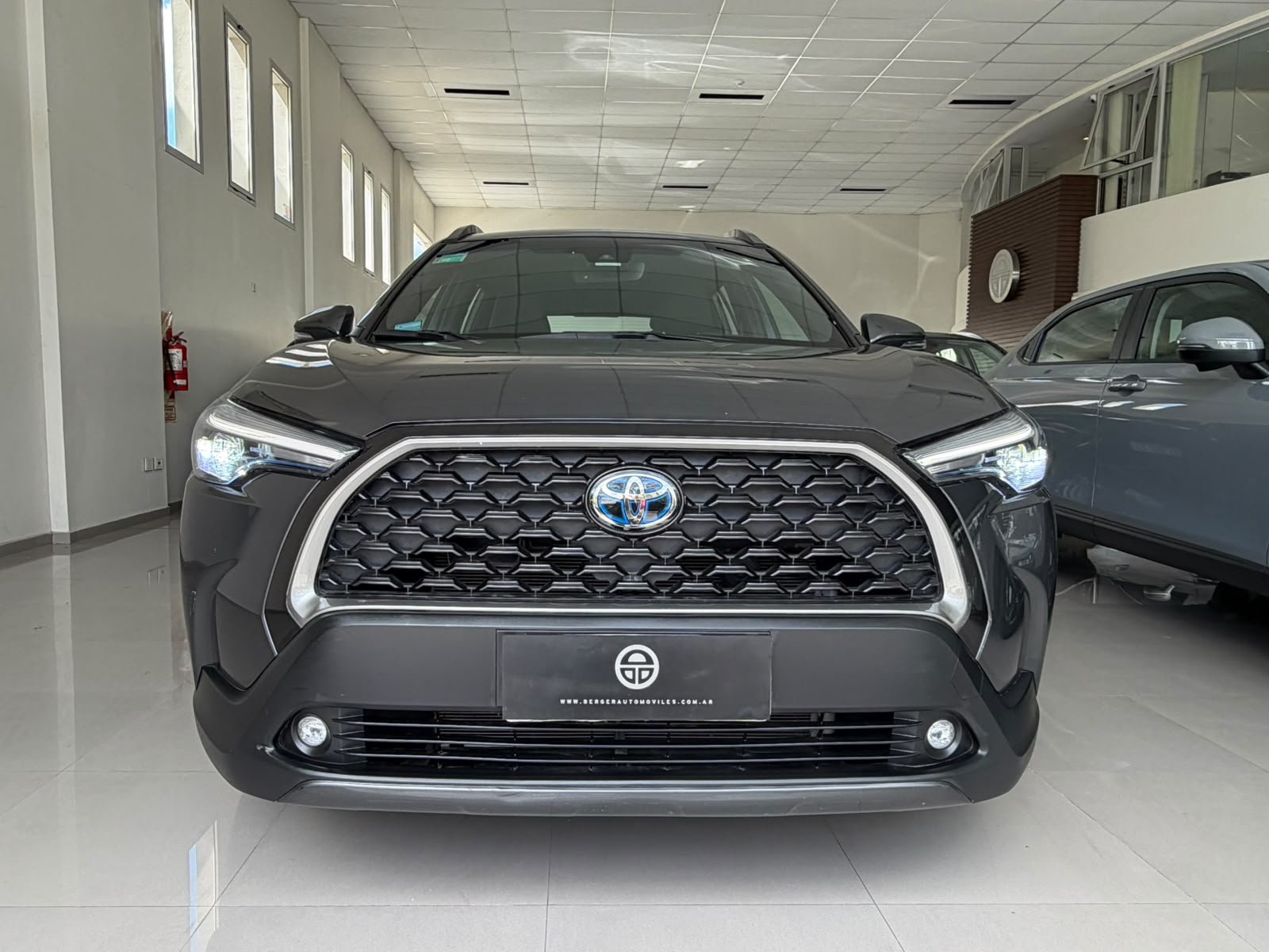 
 TOYOTA CROSS SEG HYBRID 2022 – 27000km full									