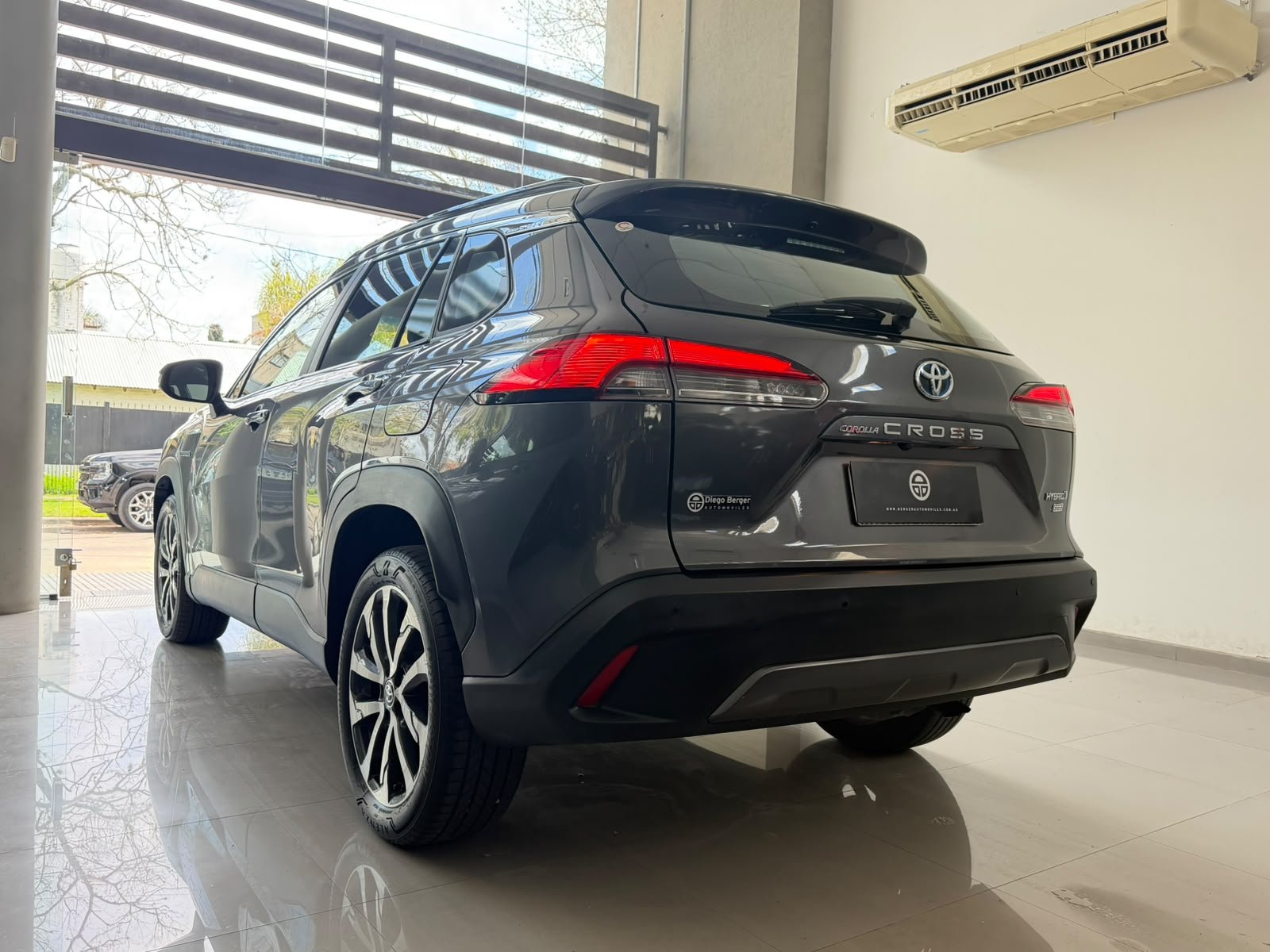 
 TOYOTA CROSS SEG HYBRID 2022 – 27000km full									
