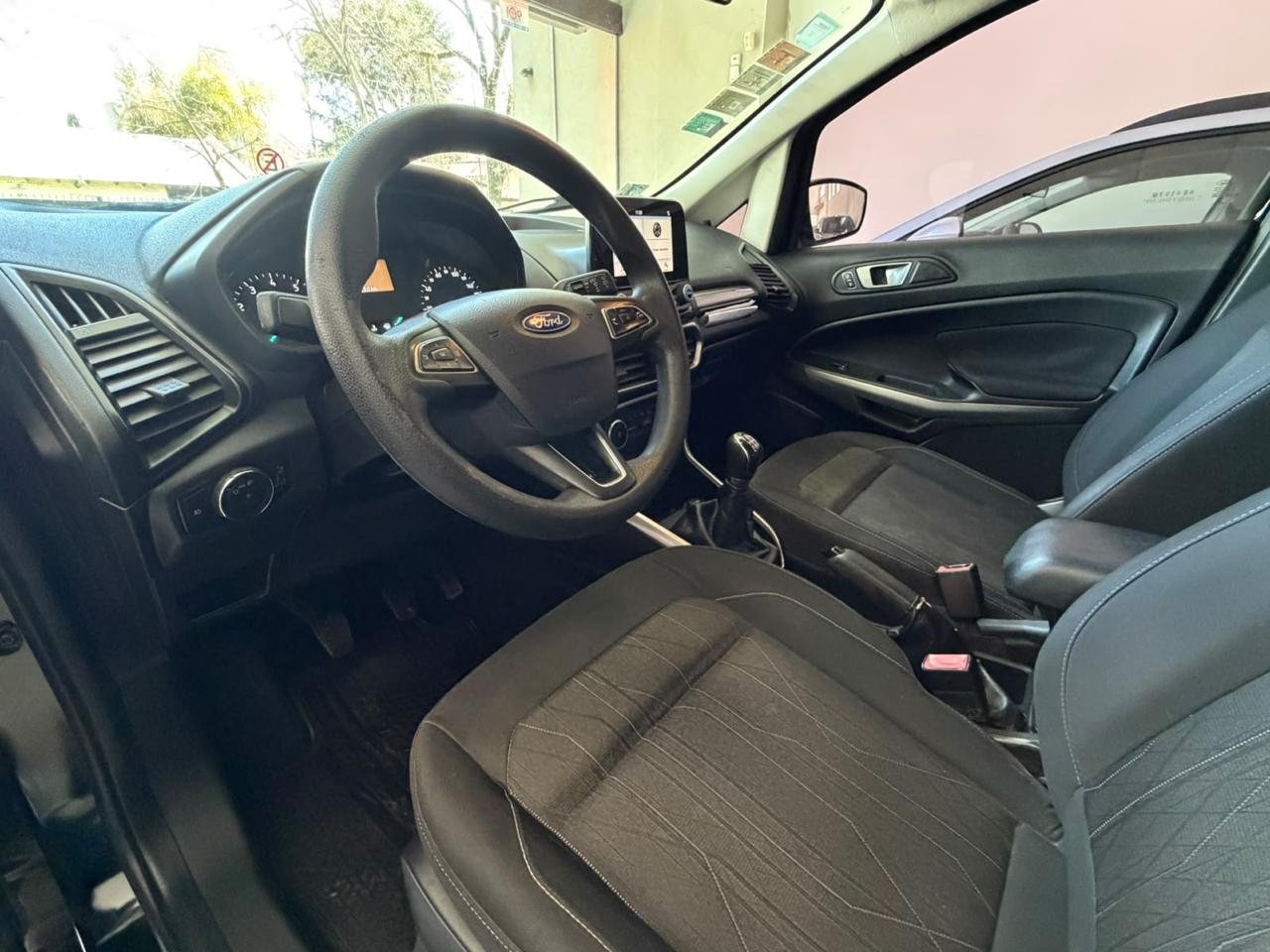 
 Ford Ecosport SE 2018 90000 KM full									