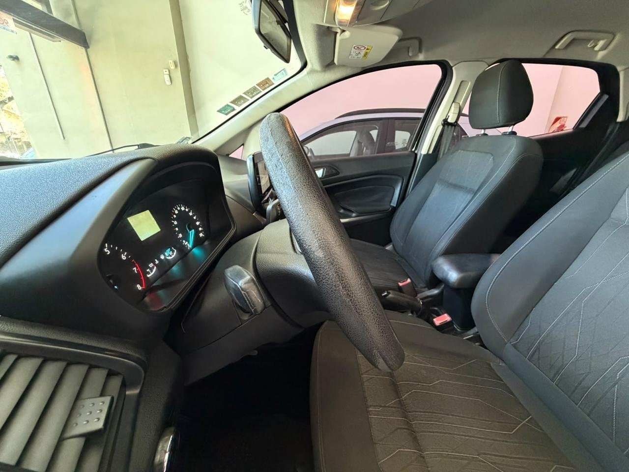 
 Ford Ecosport SE 2018 90000 KM full									